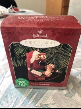 Hallmark 1998 Chatty Chipmunk In Original Box